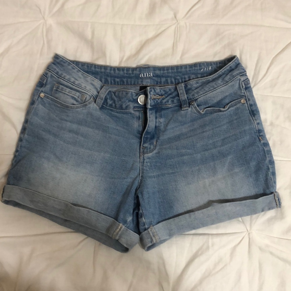a.n.a light blue jean shorts. ☺️❤️